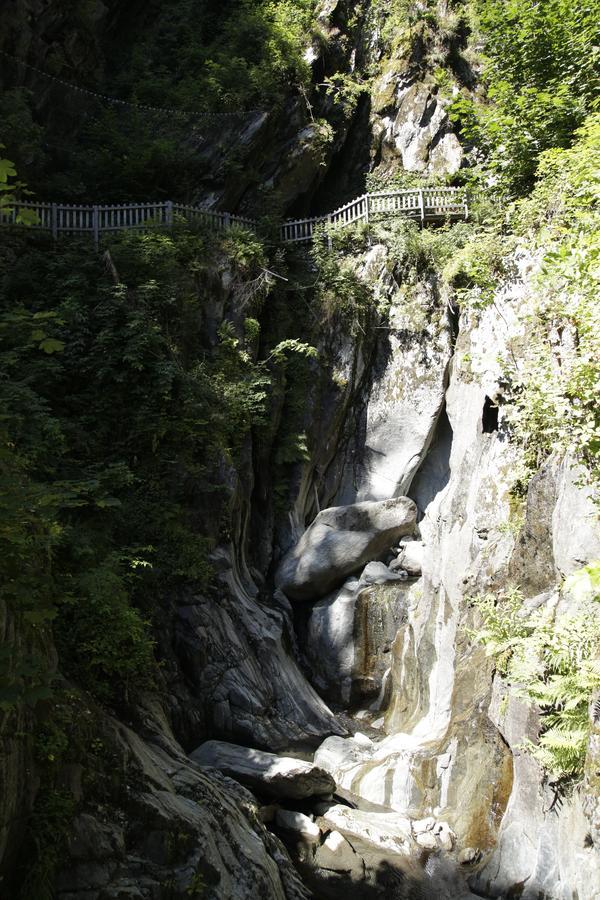 Villa Lieu Secret Dans Les Alpes Suisses Le Tretien Exterior foto