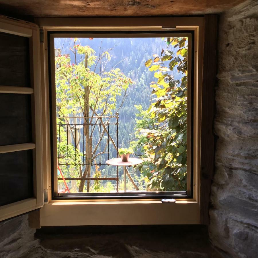 Villa Lieu Secret Dans Les Alpes Suisses Le Tretien Exterior foto